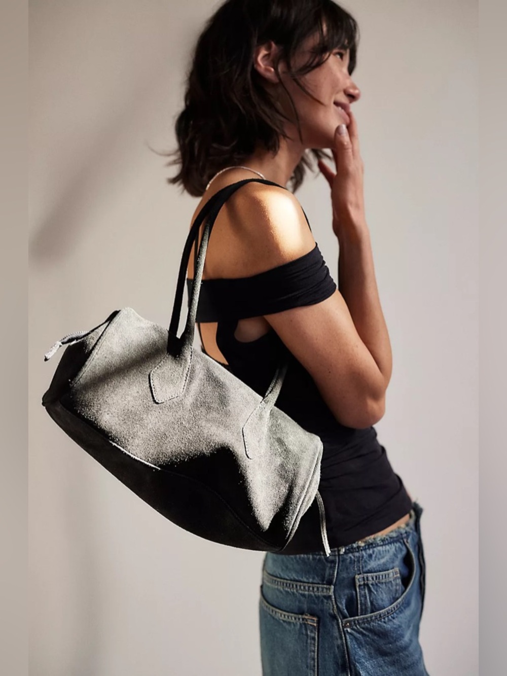 883. FREE PEOPLE Sierra Suede Shoulder Bag in Black NWT $78 - Picture 3 of 7